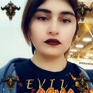 Meet your Posher, Jasmin e